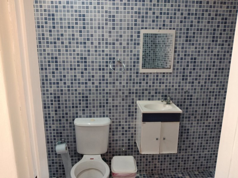Casa à venda Jardim do Portal com 147m² e 3 quartos por R$ 270.000 - 1238510435-banheiro-fundo-2.jpg