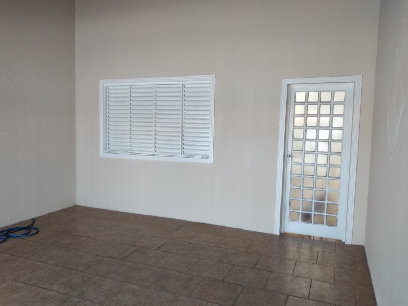 Casa à venda Jardim do Portal com 147m² e 3 quartos por R$ 270.000 - 1298427158-garagem-2-carros.jpg
