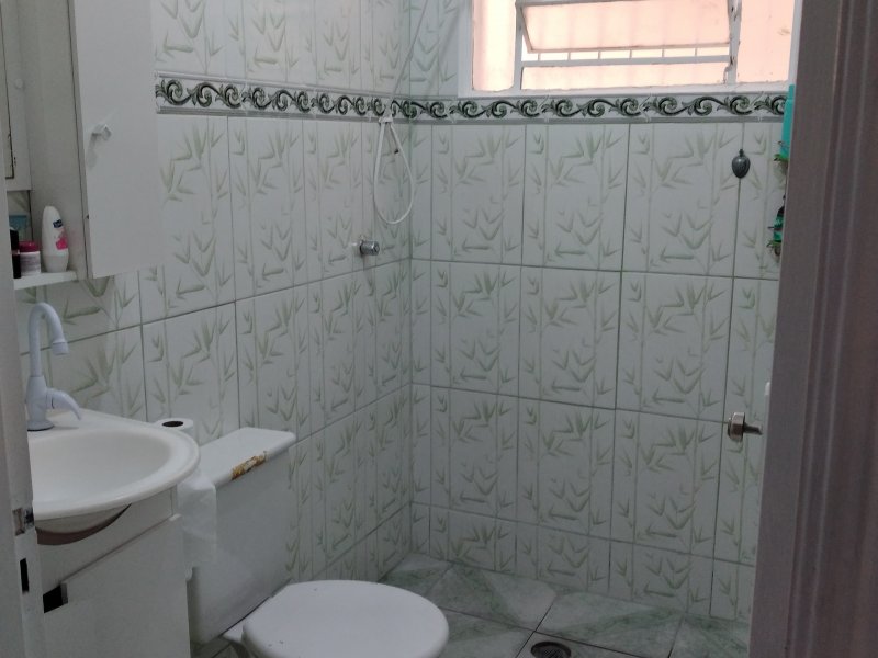 Casa à venda Jardim do Portal com 147m² e 3 quartos por R$ 270.000 - 1330304222-banheiro.jpg
