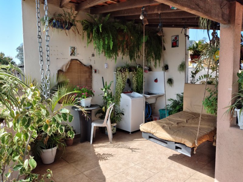 Casa à venda Jardim do Portal com 147m² e 3 quartos por R$ 270.000 - 1835234166-varanda-com-balanco.jpg