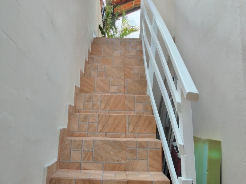 Casa à venda Jardim do Portal com 147m² e 3 quartos por R$ 270.000 - 911070070-escada-subindo.jpg