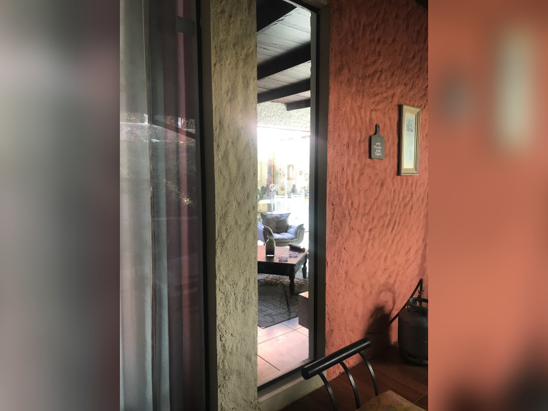 imóvel com 255m² - Jardim do Rio Cotia - Cotia