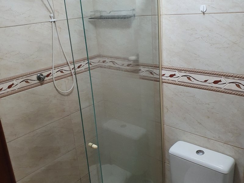 Apartamento à venda Mutondo com 70m² e 2 quartos por R$ 175.000 - 1366974291-banheiro-1.jpg