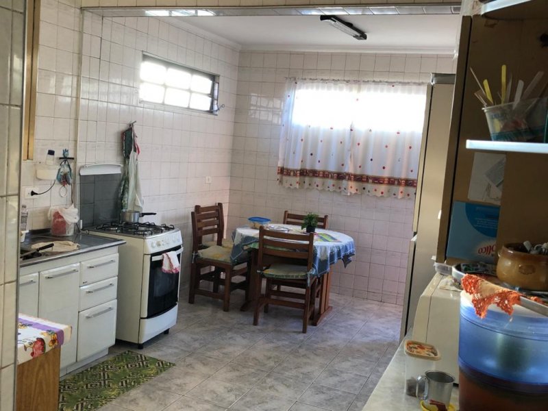 Casa à venda Vila Pereira Barreto com 270m² e 4 quartos por R$ 900.000 - 1079095275-cozinha-vo.jpg