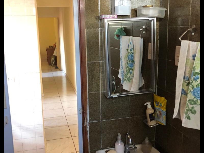 Casa à venda Vila Pereira Barreto com 270m² e 4 quartos por R$ 900.000 - 351018324-banheiro-vo.jpg