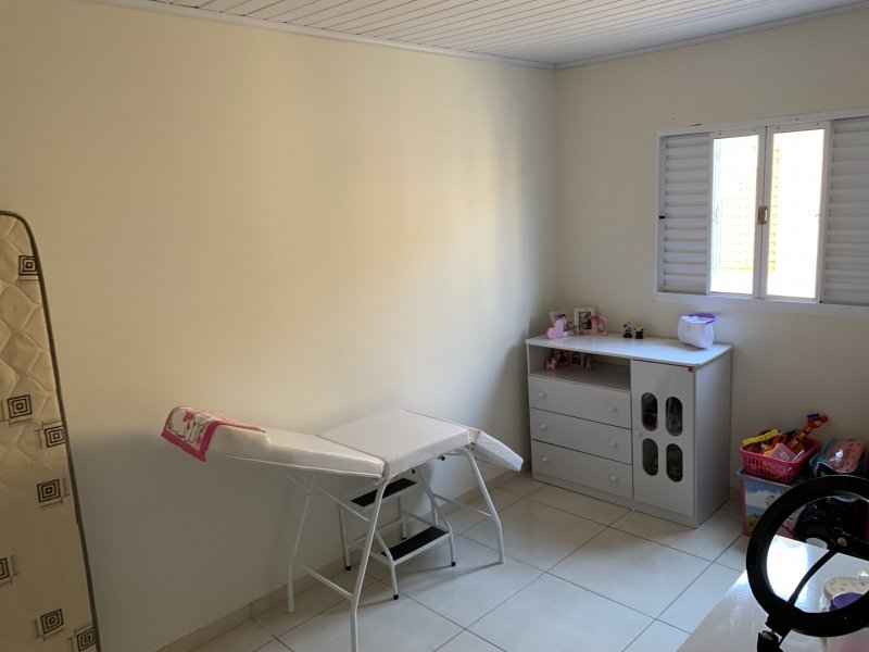 Casa à venda Centro com 160m² e 3 quartos por R$ 190.000 - 915258787-56a521b5-fa05-4b93-a981-14d37056079d.jpeg