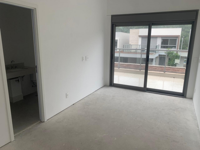 Casa de condomínio à venda Tamboré com 200m² e 3 quartos por R$ 1.980.000 - 339205260-f6a65bb7-4253-461b-a2bb-23a1b93b480e.jpeg