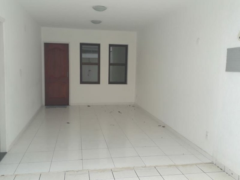 Casa à venda Anhangabaú com 227m² e 4 quartos por R$ 850 - 1825676013-dd250a31-f6ff-4fe1-bde3-d685e8ee2ca7.jpg