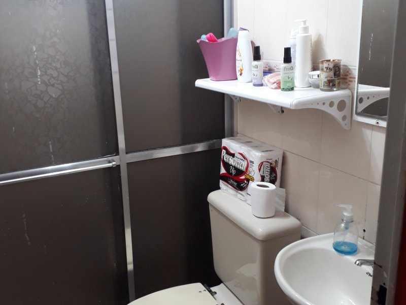 Apartamento à venda Jardim Regina com 53m² e 2 quartos por R$ 250.000 - 93880961-banheiro.jpg