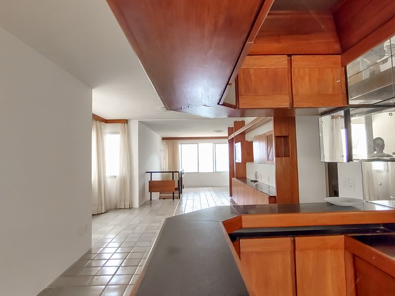 Cobertura à venda Boa Viagem com 389m² e 5 quartos por R$ 1.650.000 - 1316818998-37-bar.jpg