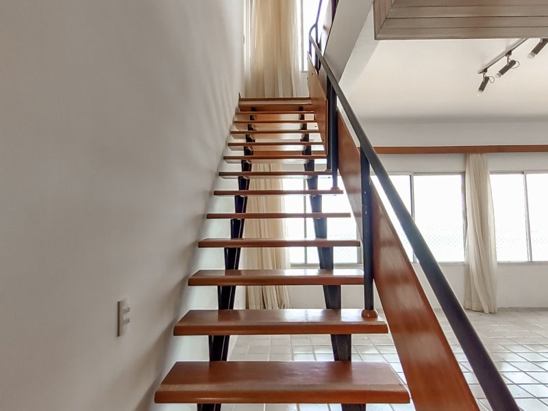 Cobertura à venda Boa Viagem com 389m² e 5 quartos por R$ 1.650.000 - 1734344339-21-escada.jpg
