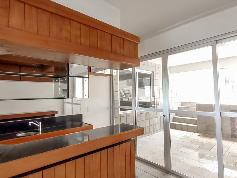 Cobertura à venda Boa Viagem com 389m² e 5 quartos por R$ 1.650.000 - 2004505661-36-bar-e-terraco.jpg