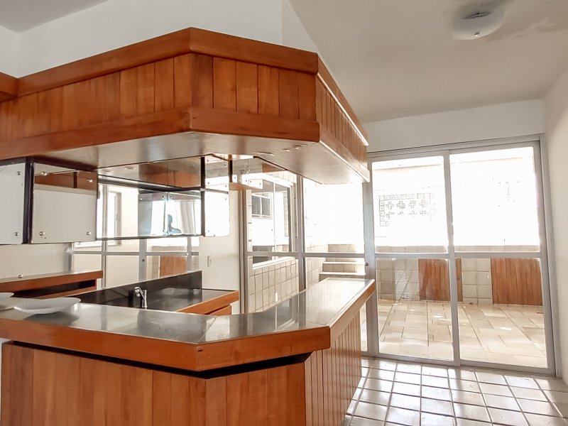 Cobertura à venda Boa Viagem com 389m² e 5 quartos por R$ 1.650.000 - 521726034-35-bar.jpg