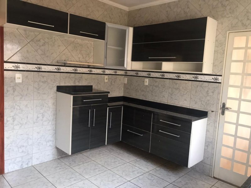 Casa à venda Parque Santa Cândida com 216m² e 2 quartos por R$ 270.000 - 607241098-whatsapp-image-2021-07-27-at-12.jpeg