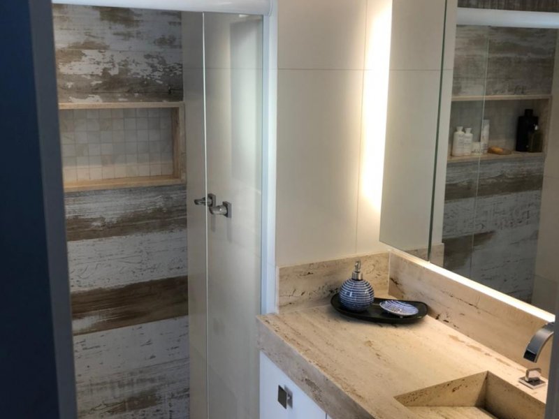 Apartamento à venda Barra da Tijuca com 110m² e 3 quartos por R$ 985.000 - 890415272-banheiro-casal.jpeg
