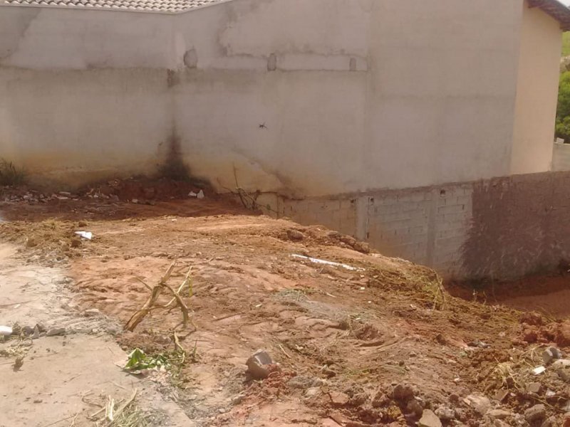 Terreno à venda Jardim dos Bandeirantes com 143m² e 1 quarto por R$ 98.500 - 2028595598-5984e7cd-a37a-4a75-ac5e-d2e697488514.jpg