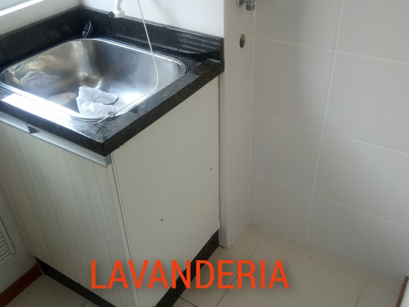 Apartamento à venda João Pessoa com 48m² e 2 quartos por R$ 130.000 - 1657247550-collagemaker-20210726-154557370.jpg