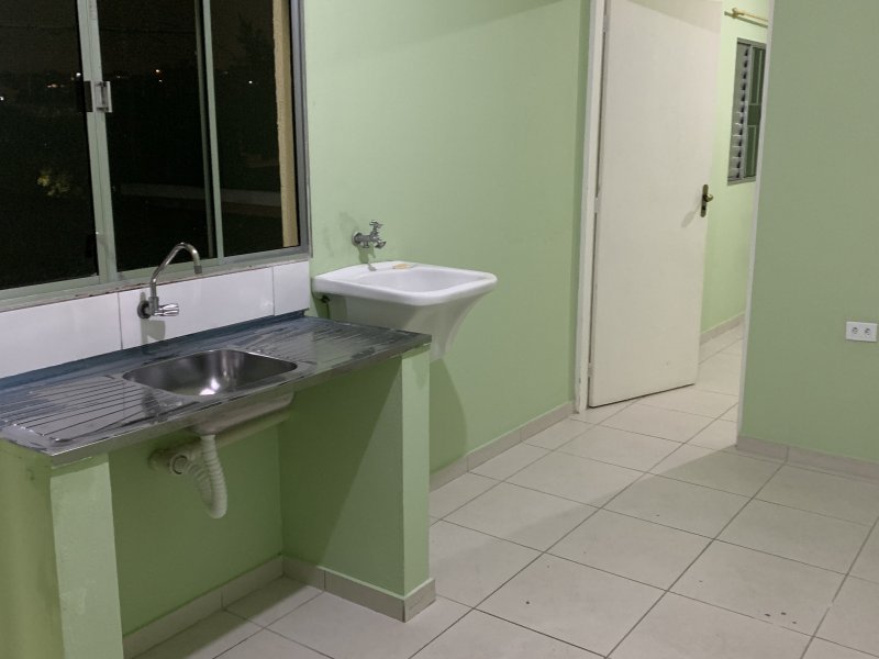 Casa para alugar Jardim Icarai com 38m² e 2 quartos por R$ 700 - 855487782-img-6929.jpg