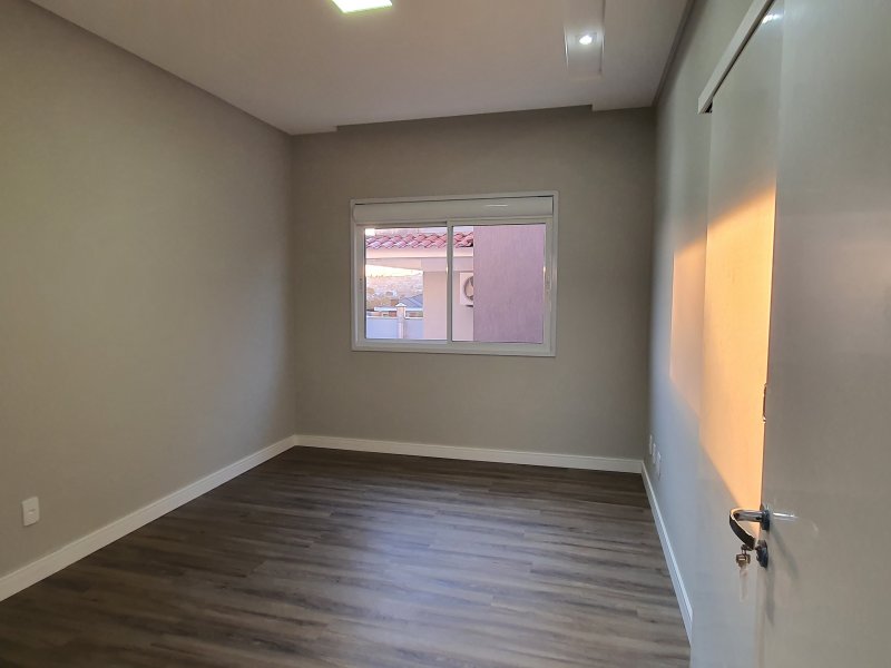 imóvel com 370m² - Jardim Carvalho - Ponta Grossa