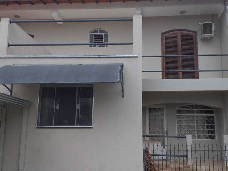Casa à venda Jardim Conceicao com 300m² e 3 quartos por R$ 420.000 - 1520420939-1.jpg