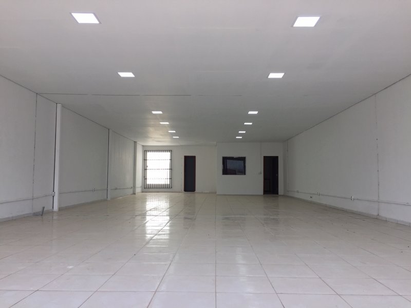 imóvel com 195m² - St. Central - Formosa