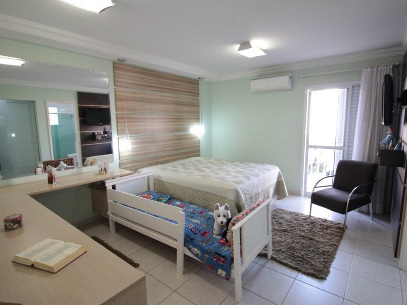imóvel com 262m² - Medeiros - Jundiaí