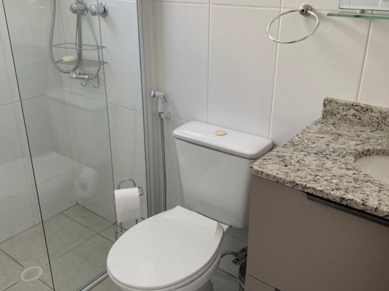 Apartamento à venda Vila Andrade com 71m² e 2 quartos por R$ 620.000 - 336863497-wc.jpg