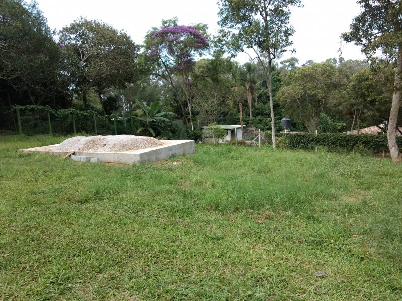 Terreno à venda Praia Azul com 3000m² e 1 quarto por R$ 650.000 - 814455994-vista-da-laje-e-canil.jpg