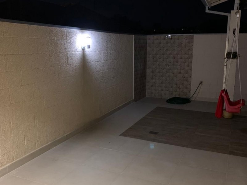 Casa de condomínio à venda Jardim San Marino com 300m² e 4 quartos por R$ 880.000 - 528786975-quintal.jpeg