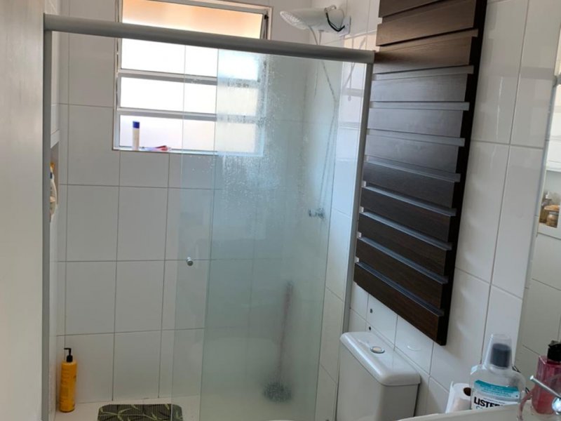 Casa de condomínio à venda Jardim San Marino com 300m² e 4 quartos por R$ 880.000 - 708342346-banheiro-casal.jpeg