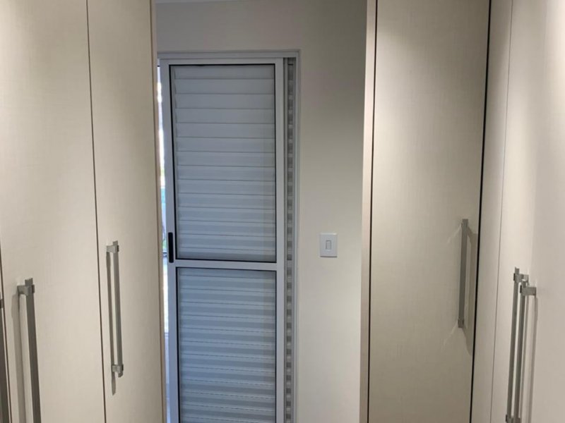 Casa de condomínio à venda Jardim San Marino com 300m² e 4 quartos por R$ 880.000 - 994399921-closet-2.jpeg