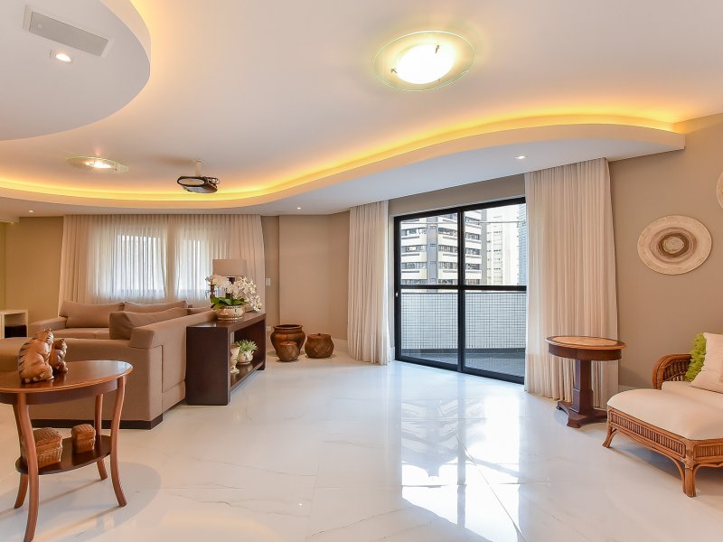 imóvel com 318m² - Batel - Curitiba