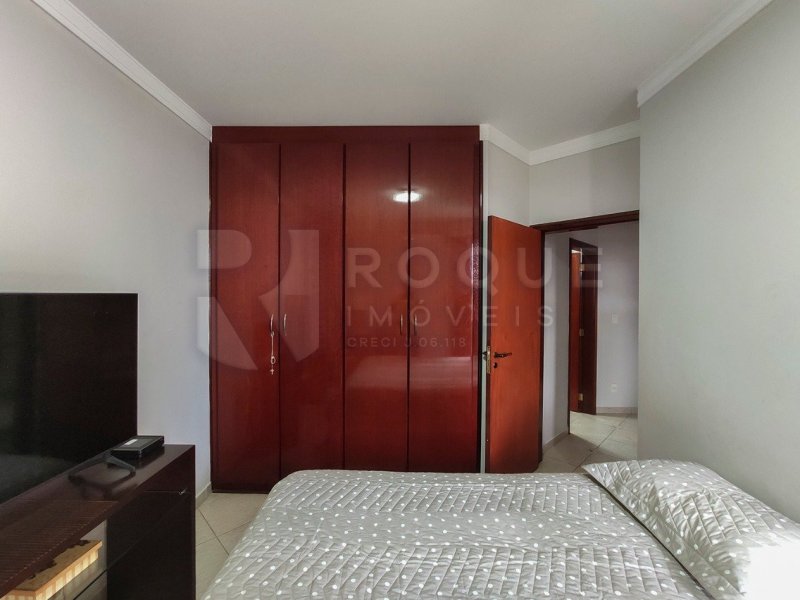 Apartamento à venda CENTRO com 230m² e 4 quartos por R$ 930.000 - 1992156426-i57cdem28ajf4w284-273235fabbfff60ab2.jpg