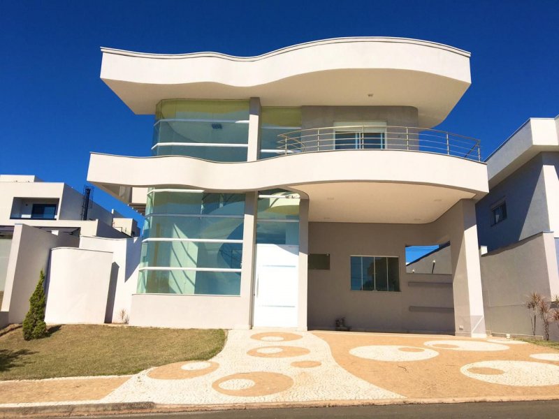Casa à venda Centro com 900m² e 3 quartos por R$ 2.600.000 - 1213571292-d86773bf-485b-4c3c-b31f-1c9febcffeb3.jpg