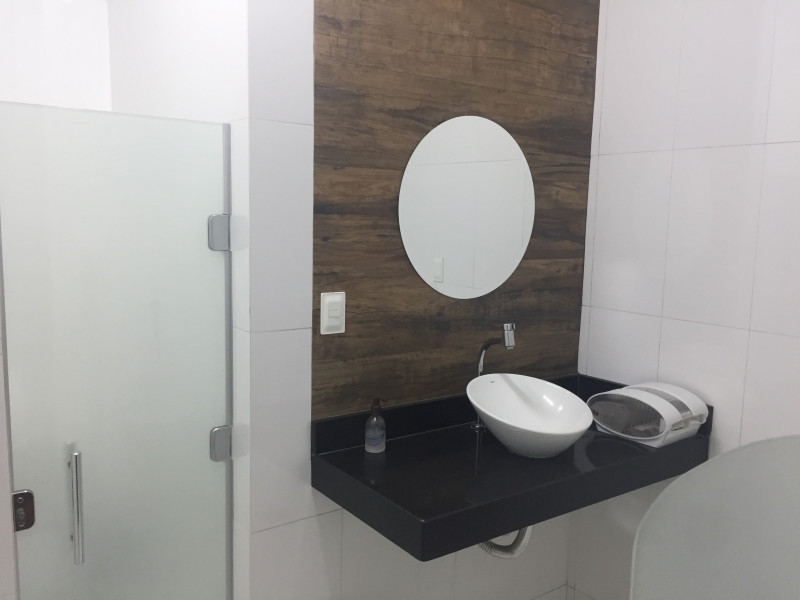 Comercial à venda Centro com 197m² e 1 quarto por R$ 550.000 - 646943957-11.jpg