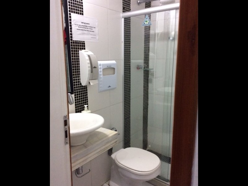 Comercial à venda Centro com 120m² e 1 quarto por R$ 300.000 - 1741637502-img-2694.JPG
