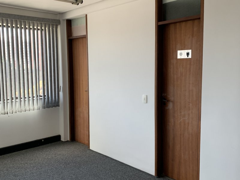 Comercial para alugar Centro Empresarial Tamboré com 55m² e 1 quarto por R$ 1.350 - 1956980728-img-4782.jpg
