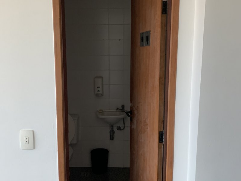 Comercial para alugar Centro Empresarial Tamboré com 55m² e 1 quarto por R$ 1.350 - 921451771-img-4785.jpg