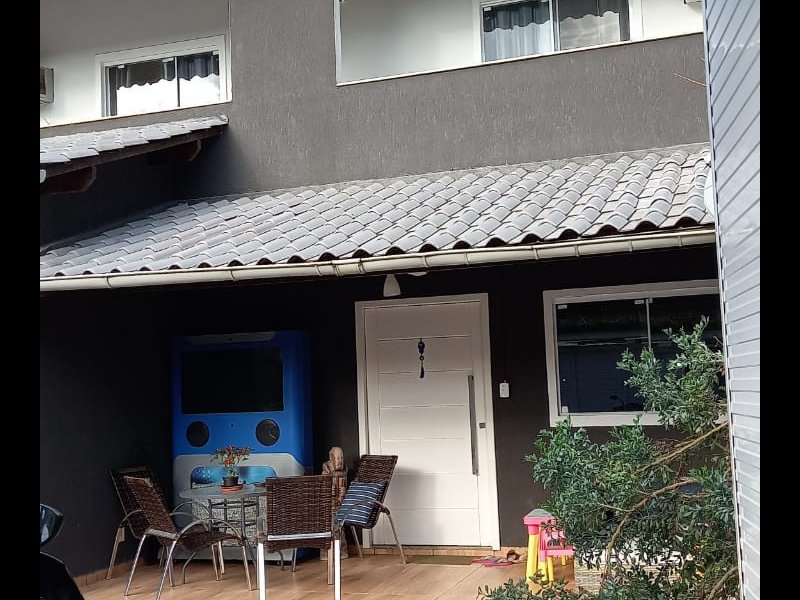 Casa de condomínio à venda Vargem Pequena com 180m² e 5 quartos por R$ 740.000 - 1681665750-72e6fcdc-c071-4a77-b495-d08894e0d454.jpg