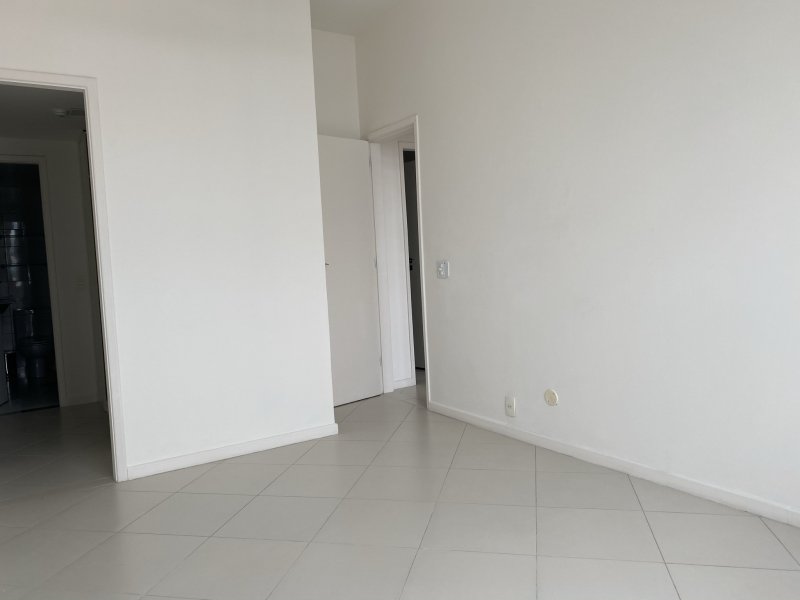 Apartamento à venda Barra da Tijuca com 80m² e 2 quartos por R$ 485.000 - 1112577672-img-2167.JPEG