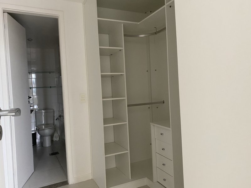 Apartamento à venda Barra da Tijuca com 80m² e 2 quartos por R$ 485.000 - 1976310808-img-2168.JPEG