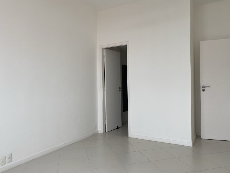 Apartamento à venda Barra da Tijuca com 80m² e 2 quartos por R$ 485.000 - 269805864-img-2166.JPEG