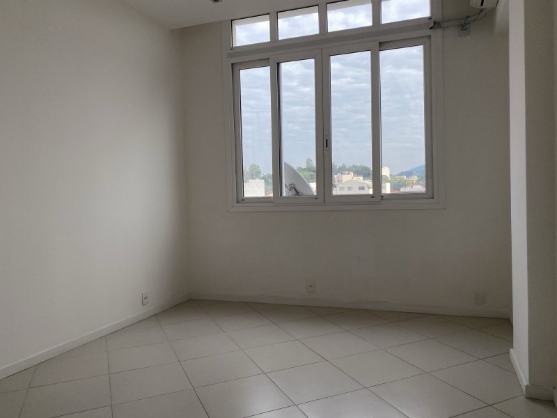 Apartamento à venda Barra da Tijuca com 80m² e 2 quartos por R$ 485.000 - 900887833-img-2162.JPEG