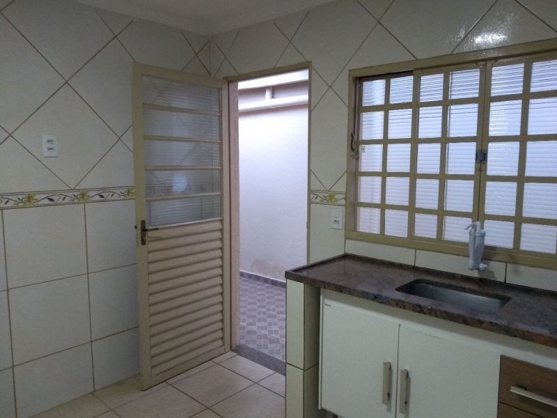 Casa à venda Jardim Guanabara com 125m² e 2 quartos por R$ 165.000 - 1984362973-a4ffd04e-79df-4df5-9358-7df569c3ddef.jpg