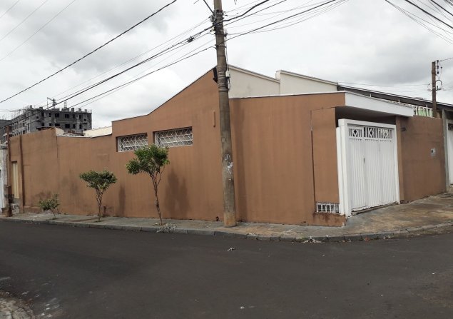 imóvel com 139m²