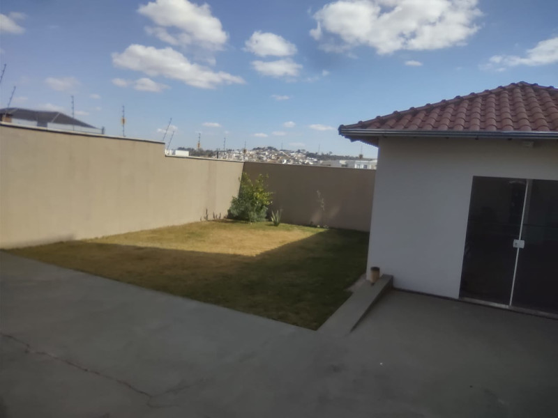 Casa à venda Santa Luiza com 257m² e 2 quartos por R$ 650.000 - foto-1.jpeg