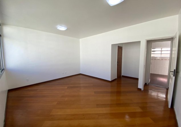 imóvel com 290m²
