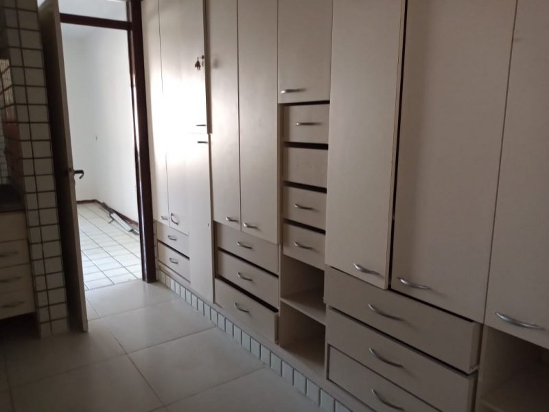 Apartamento à venda Tambaú com 162m² e 4 quartos por R$ 650.000 - 1881293209-closet-da-suite-master.jpeg