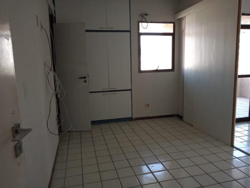 Apartamento à venda Tambaú com 162m² e 4 quartos por R$ 650.000 - 275881625-terceira-suite.jpeg