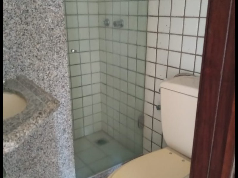 Apartamento à venda Tambaú com 162m² e 4 quartos por R$ 650.000 - 345196110-banheiro-da-terceira-suite.jpeg